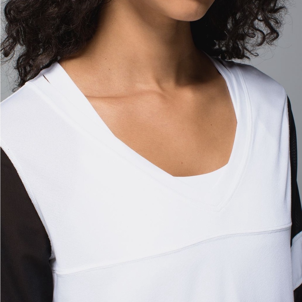 Lululemon athletica Sport Tee White Black size 12 - Picture 8 of 9